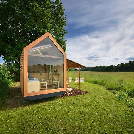 Hotel Glamping Hluboka à Hluboká nad Vltavou Extérieur photo