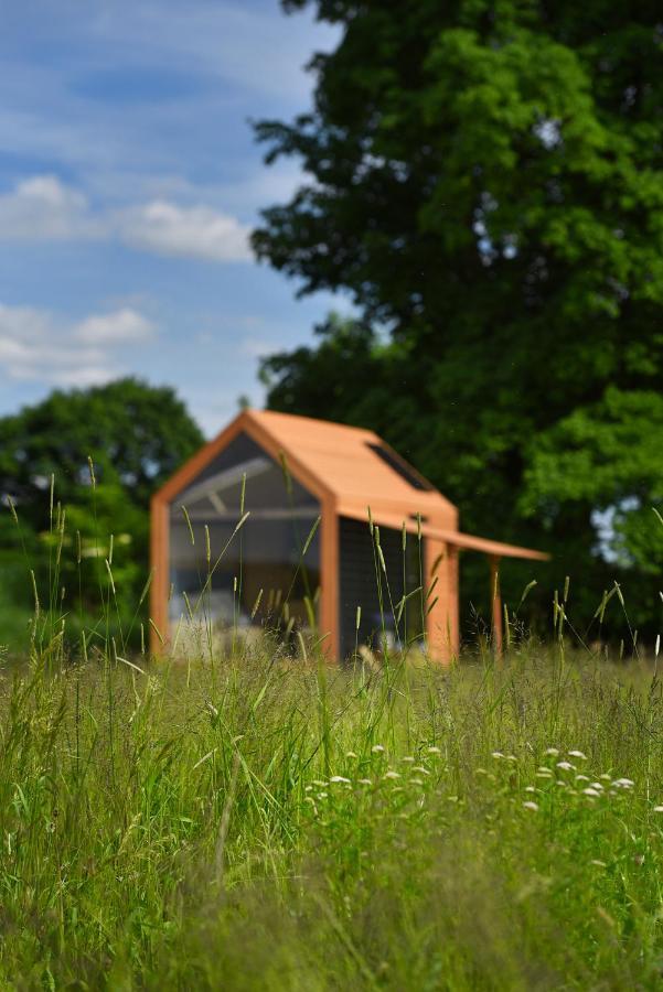 Hotel Glamping Hluboka à Hluboká nad Vltavou Extérieur photo