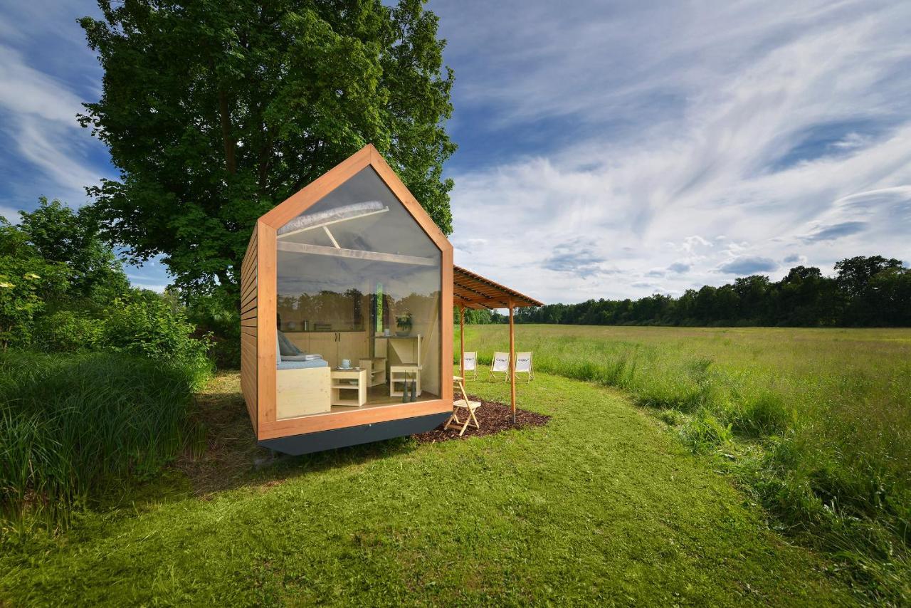 Hotel Glamping Hluboka à Hluboká nad Vltavou Extérieur photo