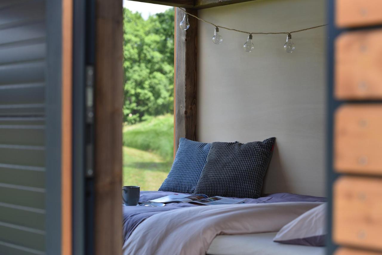 Hotel Glamping Hluboka à Hluboká nad Vltavou Extérieur photo